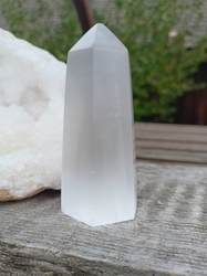 Selenit obelisk 10 cm