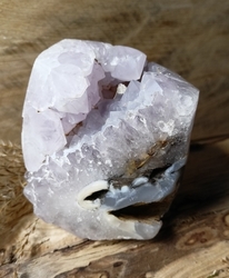 Achátová drúza s krystaly ametystu 842 g 