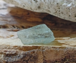 AKVAMARÍN krystal výběrový 2,1 g