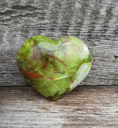 Zelený OPÁL srdce 232 g - RADOST A ENERGIE DO ŽIVOTA - druhá strana