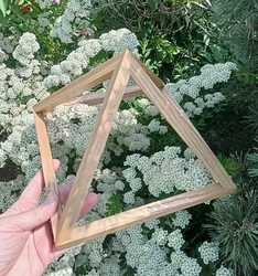 Pyramida dřevěná 23,6 cm z jasanu