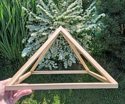 Pyramida dřevěná 35 cm z jasanu