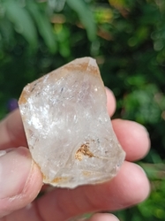 Křišťál window quartz  39,8 g URYCHLOVAČ