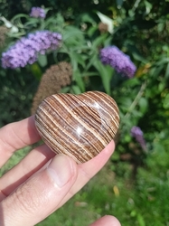 Aragonit - stojánek na koule ve tvaru srdce