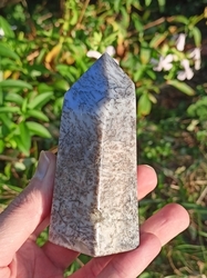 Dendritický opál - obelisk 219 g 