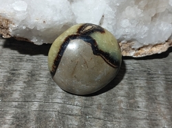 Septárie - Dračí kámen  mini hmatka 78 g 