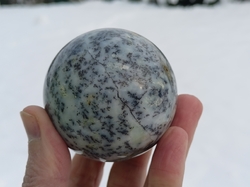 Dendritický opál - koule 214 g 
