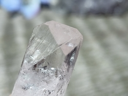 DANBURIT krystal 5,92 g extra kvalita