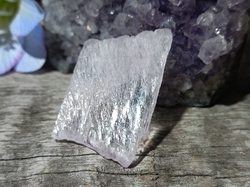 Kunzit krystal - kámen LÁSKY 7,46 g