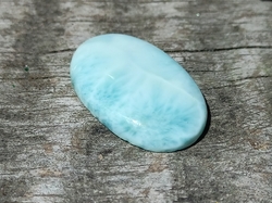 LARIMAR kabošon top kvalita 2,81 g