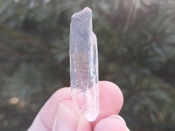 Kunzit krystal mistrovský 8,1 g EXQ Brazílie - POSVÁTNÝ STRÁŽCE