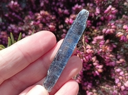 Kyanit modrý krystal Zimbabwe 9,2 g -  OTEVŘENOST A KOMUNIKACE 