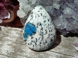 Azurit v granitu kabošon 4,6 g