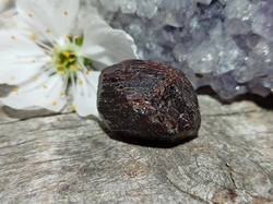 Granát surový 6,94 g Indie