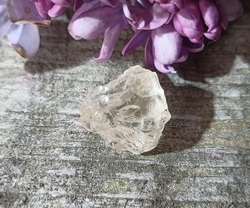Skapolit krystal 2,9 g - Průvodce změnami
