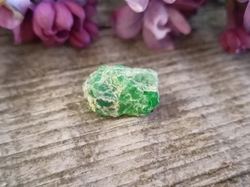 Smaragd surový Pákistán 1,48 g