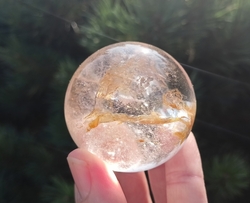 Křišťál s limonitem koule 198 g - TVOŘIVÝ SVĚT