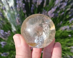 Křišťál s limonitem koule 198 g - TVOŘIVÝ SVĚT