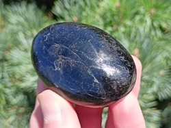 Turmalín skoryl hmatka 79,3 g