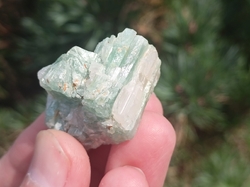 Turmalín verdelit surový 21,7 g Brazílie