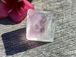 FLUORIT  oktaedr 3,98 g 