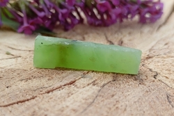Nefrit drahokamový 1,7 g - LÁSKA A HOJNOST