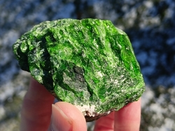 Chromdiopsid surový 181,3 g -  ZELENÝ CHRÁM  