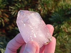 Ametystový krystal window quartz 65,42 g  Mexiko - SVĚTELNÁ KATEDRÁLA