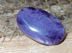Čaroit kabošon - top kvalita  5,33 g