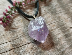 Ametystová špice krystal 2,1 cm přívěsek - PRŮVODCE II.