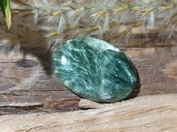 SERAFINIT kabošon 1,91 g