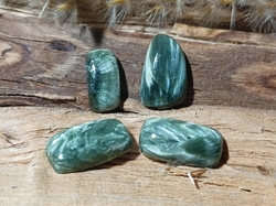 SERAFINIT kabošon SADA 4 ks 3,68 g 