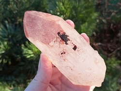 Mistrovský krystal křišťál-křemen s hematitem 476 g - STAŘEŠINA