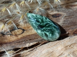 SERAFINIT kabošon 1,36 g