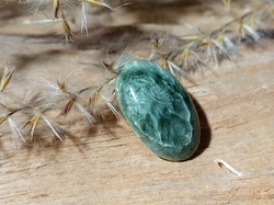 SERAFINIT kabošon 1,48 g Nebe