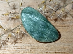 SERAFINIT kabošon 1,16 g - ANDĚLSKÉ KŘÍDLO