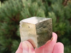 Pyrit kostka velká 147,8 g Španělsko