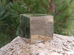 Pyrit kostka velká 184,3 g