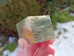 Pyrit kostka velká 184,3 g