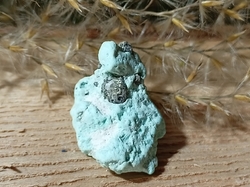 Tyrkys přírodní s pyritem 2,44 g