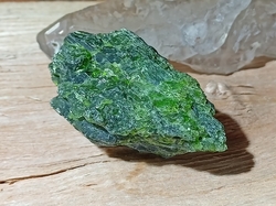 Chromdiopsid krystal surový 38,2 g - CHRÁM