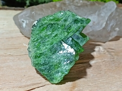 Chromdiopsid krystal surový 25,5 g, Rusko