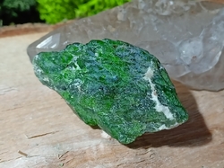 Chromdiopsid krystal surový 17,7 g 