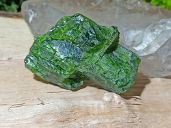 Chromdiopsid krystal surový 15,8 g  extra kvalita