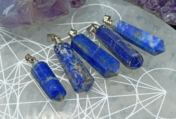 Lapis lazuli přívěsek / kyvadlo 2,7 cm