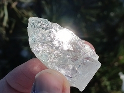 Topaz duhový krystal 22,4 g - PROPOJENÍ S NOVOU ZEMÍ
