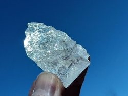 Topaz duhový krystal 22,4 g - PROPOJENÍ S NOVOU ZEMÍ