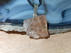 TOPAZ zlatý krystal 3,59 g přívěsek - TVOŘIVOST 