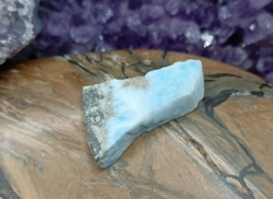 LARIMAR surový plátek 3,8 g - HLUBINY DUŠE
