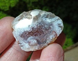 Achát peříčkový  mini geoda 12,8 g
